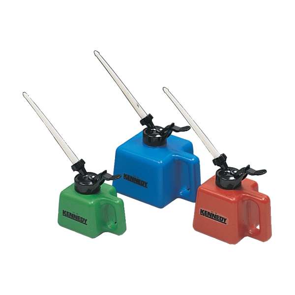 Olajozókanna műanyag 150mm nejlon kiöntőcsővel 500cc Olajozókanna műanyag 150mm nejlon kiöntőcsővel 500cc